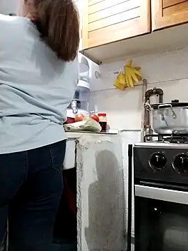 Snapshot of Vicky_Rosse chatting on April 2026 11:27:02 PM Vicky Rosse online show from April 2026 11:27:02 PM