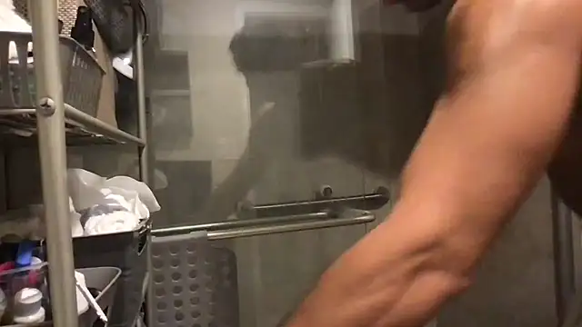 Snapshot of BigGuyMuscle chatting on June 2026 02:32:02 AM BigGuyMuscle online show from June 2026 02:32:02 AM