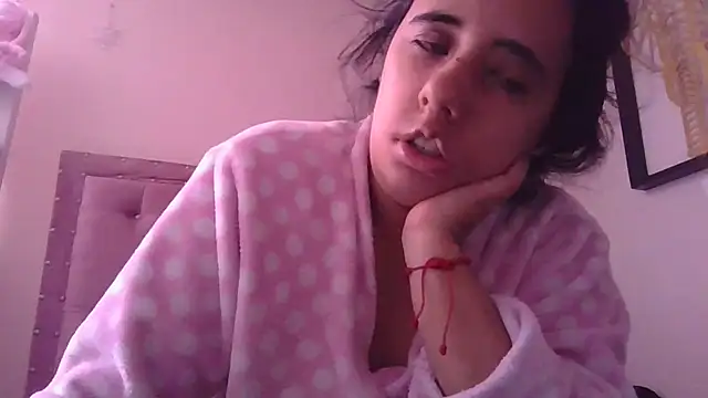 annarose19 online show from October 2025 05:28:01 PM