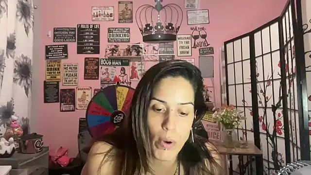 Snapshot of latinacubana chatting on February 2025 04:14:01 AM latinacubana online show from February 2025 04:14:01 AM