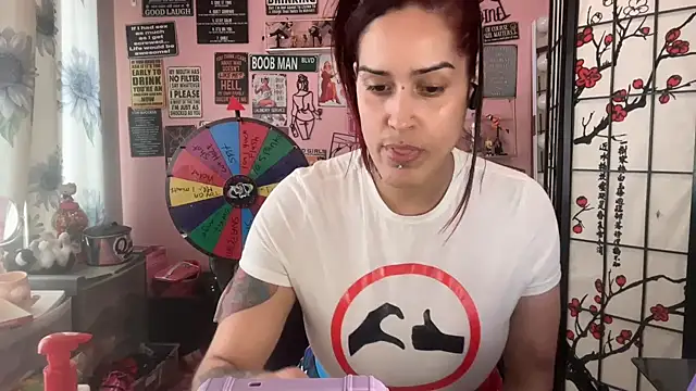 Snapshot of latinacubana chatting on February 2025 07:38:02 PM latinacubana online show from February 2025 07:38:02 PM