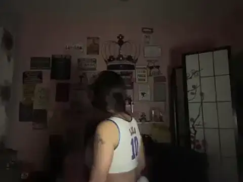 Snapshot of latinacubana chatting on March 2025 06:27:01 AM latinacubana online show from March 2025 06:27:01 AM