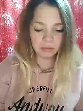 Snapshot of Zuli_Kiska chatting on December 2024 08:44:01 PM Zuli Kiska online show from December 2024 08:44:01 PM