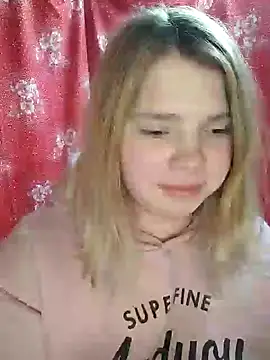 Snapshot of Zuli_Kiska chatting on December 2024 07:57:01 PM Zuli Kiska online show from December 2024 07:57:01 PM