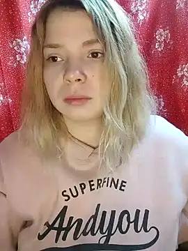 Snapshot of Zuli_Kiska chatting on December 2024 11:41:02 AM Zuli Kiska online show from December 2024 11:41:02 AM