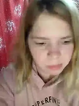 Snapshot of Zuli_Kiska chatting on January 2025 08:50:01 PM Zuli Kiska online show from January 2025 08:50:01 PM