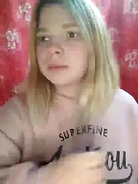 Snapshot of Zuli_Kiska chatting on January 2025 11:49:02 PM Zuli Kiska online show from January 2025 11:49:02 PM