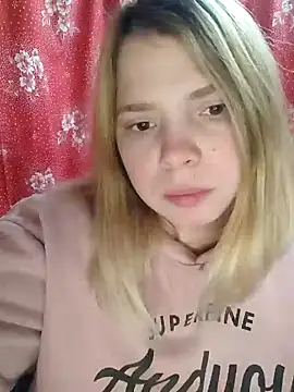 Snapshot of Zuli_Kiska chatting on January 2025 11:27:01 PM Zuli Kiska online show from January 2025 11:27:01 PM