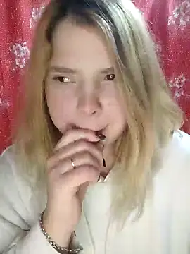Snapshot of Zuli_Kiska chatting on January 2025 11:29:01 PM Zuli Kiska online show from January 2025 11:29:01 PM