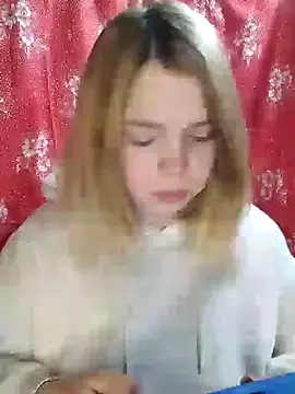 Snapshot of Zuli_Kiska chatting on January 2025 08:49:01 PM Zuli Kiska online show from January 2025 08:49:01 PM