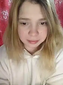 Snapshot of Zuli_Kiska chatting on January 2025 12:42:01 AM Zuli Kiska online show from January 2025 12:42:01 AM