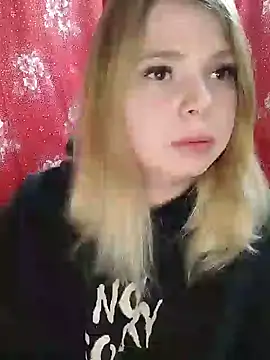 Snapshot of Zuli_Kiska chatting on February 2025 08:42:02 PM Zuli Kiska online show from February 2025 08:42:02 PM