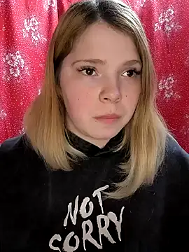 Snapshot of Zuli_Kiska chatting on February 2025 09:09:01 PM Zuli Kiska online show from February 2025 09:09:01 PM