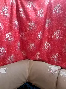 Snapshot of Zuli_Kiska chatting on March 2025 09:25:02 PM Zuli Kiska online show from March 2025 09:25:02 PM