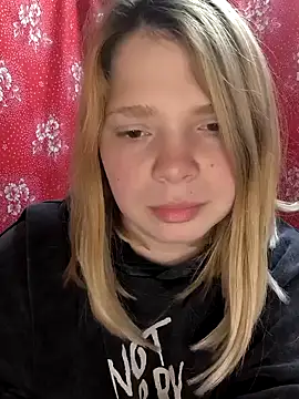 Snapshot of Zuli_Kiska chatting on March 2025 11:38:02 PM Zuli Kiska online show from March 2025 11:38:02 PM