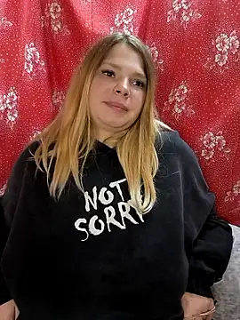 Snapshot of Zuli_Kiska chatting on October 2025 08:01:01 AM Zuli Kiska online show from October 2025 08:01:01 AM
