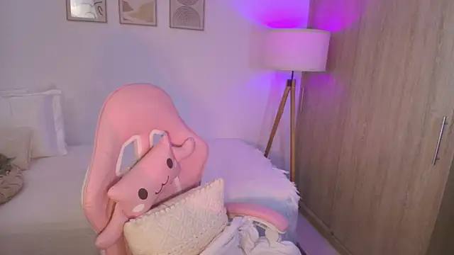 Snapshot of iriswest_ chatting on October 2025 11:04:02 PM iriswest online show from October 2025 11:04:02 PM