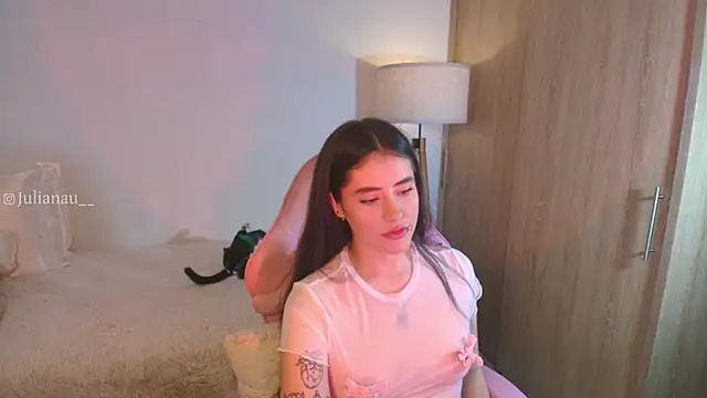 Snapshot of iriswest_ chatting on November 2025 11:25:02 PM iriswest online show from November 2025 11:25:02 PM