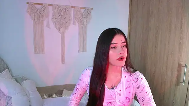 Snapshot of iriswest_ chatting on June 2026 02:32:02 AM iriswest online show from June 2026 02:32:02 AM