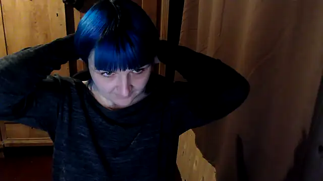 beauty-of-pain online show from November 2025 03:13:02 PM