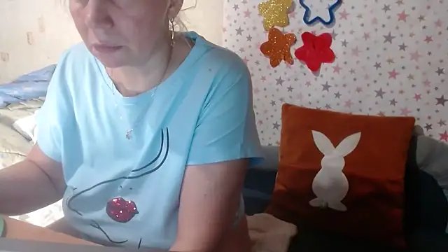 Snapshot of QueenLana chatting on December 2025 05:56:02 AM QueenLana online show from December 2025 05:56:02 AM