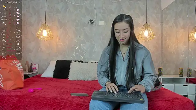 danaythamara1 online show from February 2026 10:50:01 PM