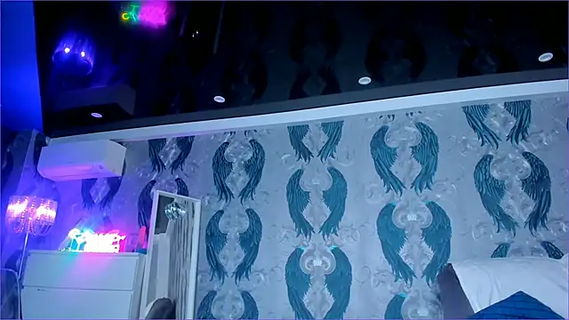 anneswhite online show from September 2025 03:54:01 AM