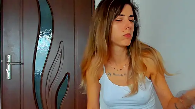 Snapshot of marie_marie03 chatting on November 2025 08:14:01 AM marie marie03 online show from November 2025 08:14:01 AM