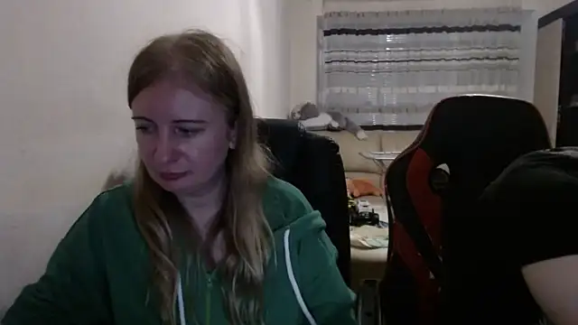 PeterAndJen online show from October 2025 07:03:01 PM