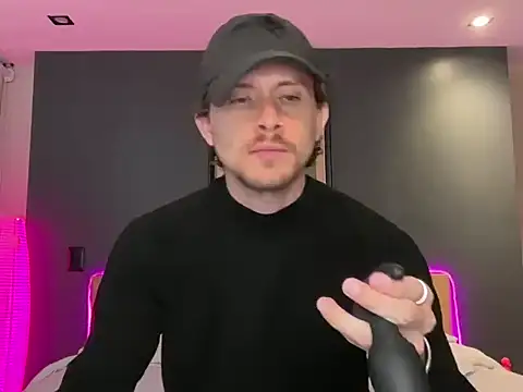 Snapshot of mcklister_kinky_feets chatting on February 2026 12:14:02 PM mcklister kinky feets online show from February 2026 12:14:02 PM