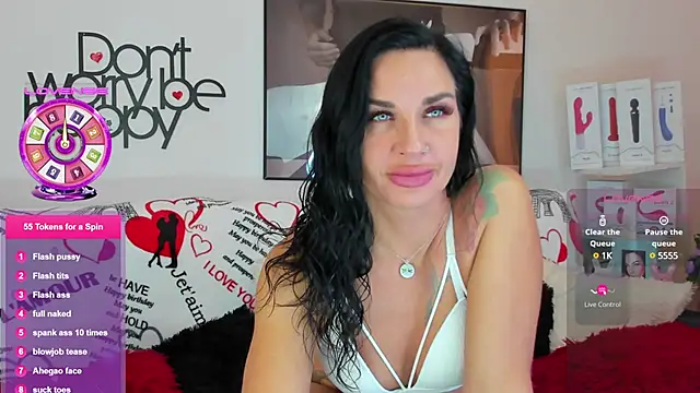 Snapshot of Tara_Bloss chatting on February 2025 03:12:01 AM Tara Bloss online show from February 2025 03:12:01 AM