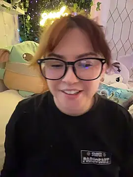 Snapshot of JennKenobi chatting on July 2026 02:45:01 PM JennKenobi online show from July 2026 02:45:01 PM