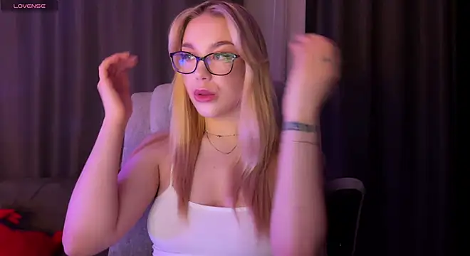 Snapshot of ariashaa chatting on February 2026 03:49:02 PM ariashaa online show from February 2026 03:49:02 PM