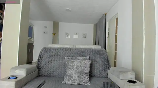 DulceRomance online show from April 2026 02:07:01 AM