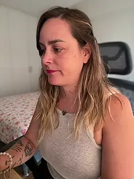 Snapshot of misslulipop chatting on March 2025 08:54:01 PM misslulipop online show from March 2025 08:54:01 PM