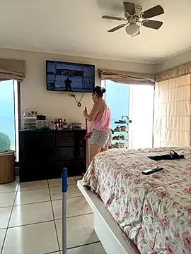 Snapshot of misslulipop chatting on October 2025 02:01:02 PM misslulipop online show from October 2025 02:01:02 PM