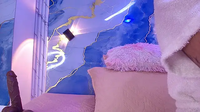 lorrayne  online show from November 2025 12:26:01 PM