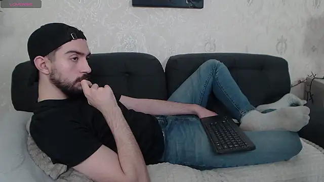 Snapshot of Dylan_Best chatting on January 2025 02:41:01 AM Dylan Best online show from January 2025 02:41:01 AM