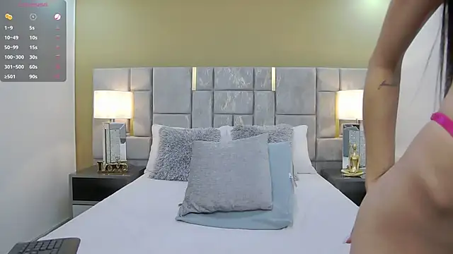 Snapshot of Little_Amarantha chatting on October 2025 01:27:02 AM Little Amarantha online show from October 2025 01:27:02 AM