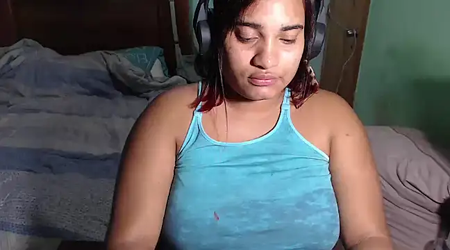 Snapshot of Hilarybunnyy chatting on March 2025 12:32:01 AM Hilarybunnyy online show from March 2025 12:32:01 AM