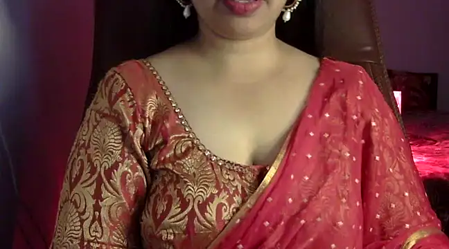 Snapshot of Maalnad_beauty chatting on December 2024 05:39:02 AM Maalnad beauty online show from December 2024 05:39:02 AM