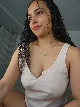Snapshot of Lucy_Marin chatting on May 2026 03:40:01 PM Lucy Marin online show from May 2026 03:40:01 PM