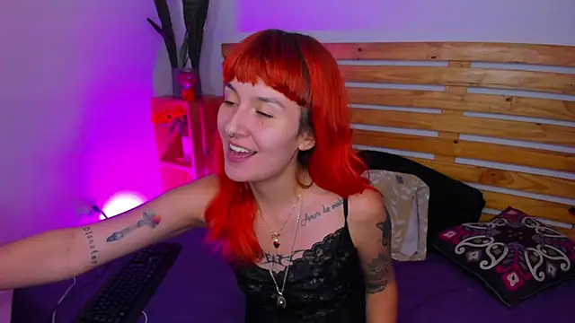 Snapshot of MaryJaneDove chatting on February 2025 05:28:01 PM MaryJaneDove online show from February 2025 05:28:01 PM