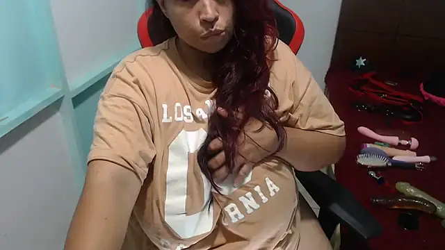 Snapshot of NatalySexxxMilk chatting on November 2025 05:29:01 AM NatalySexxxMilk online show from November 2025 05:29:01 AM