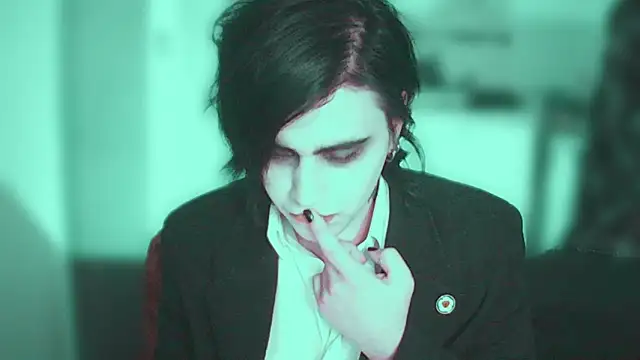 sademobeer online show from April 2026 07:29:01 PM