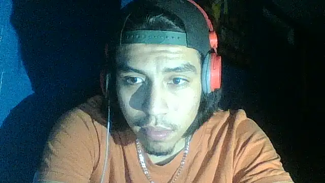 AlexAlejandro13 online show from October 2025 07:28:02 AM