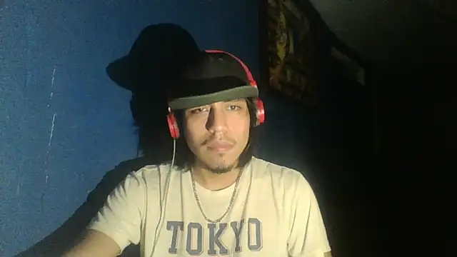 AlexAlejandro13 online show from October 2025 07:07:02 AM