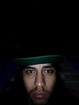 AlexAlejandro13 online show from December 2025 04:30:01 AM