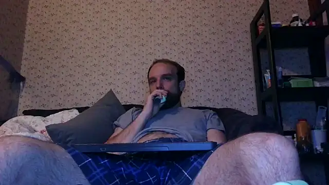 Snapshot of hpluvsplata chatting on July 2026 03:21:01 AM hpluvsplata online show from July 2026 03:21:01 AM