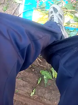 FinableKnee online show from November 2025 03:09:02 AM